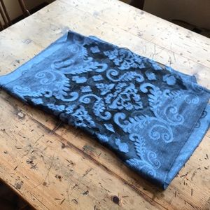 Lovely silk/viscose scarf NWT